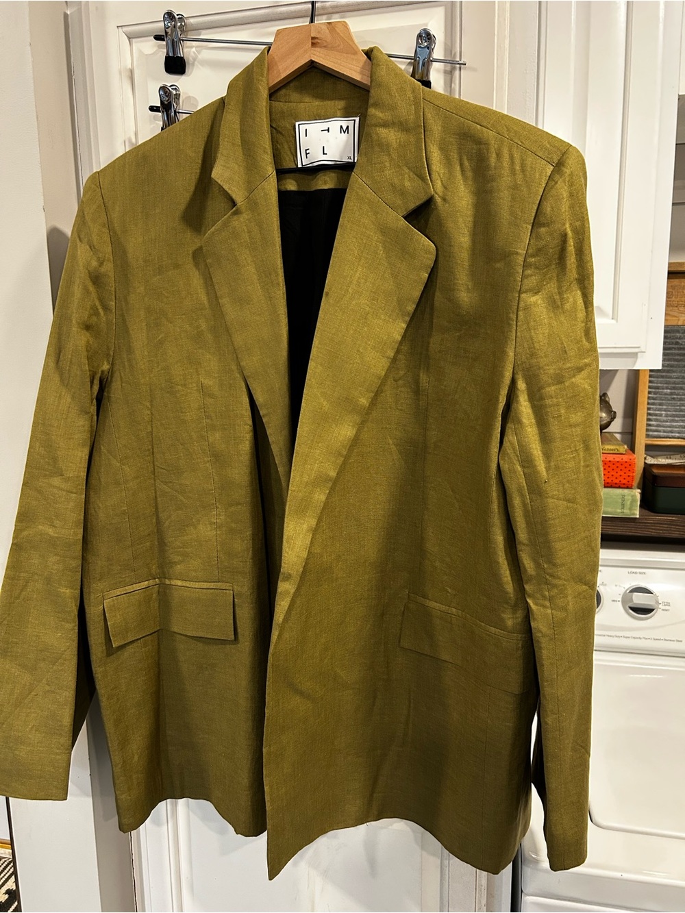 Mad Woman IN THE MOOD FOR LOVE
Lycia Linen Blazer